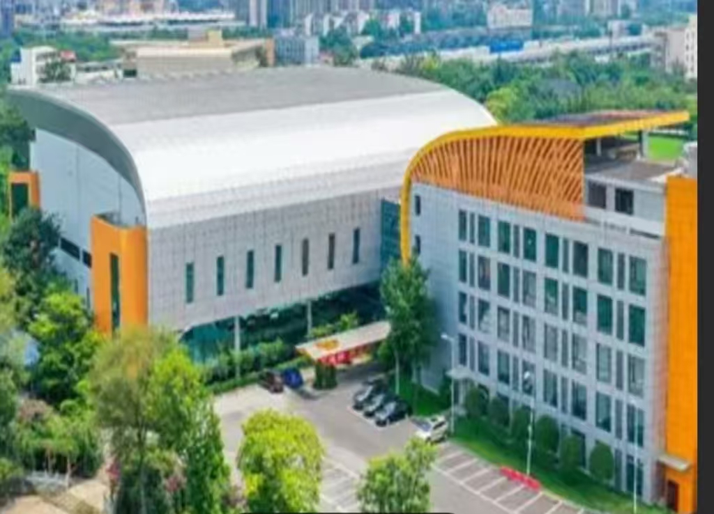 成都市全國重點乒乓球運(yùn)動學(xué)校體育館